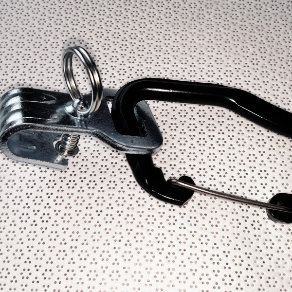 retractable tie downs